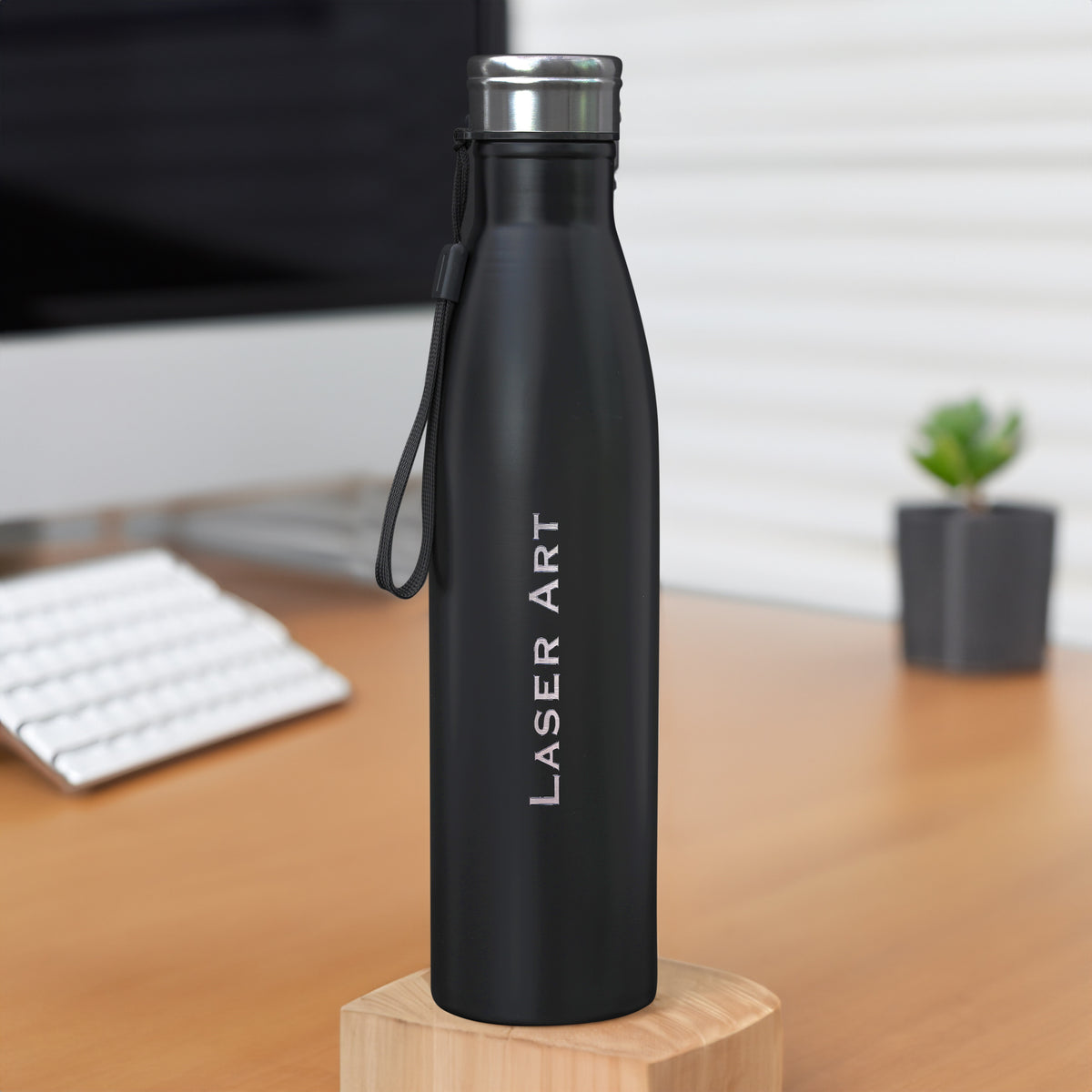 Professionalized water bottle Black with Silver cap- 750 ML