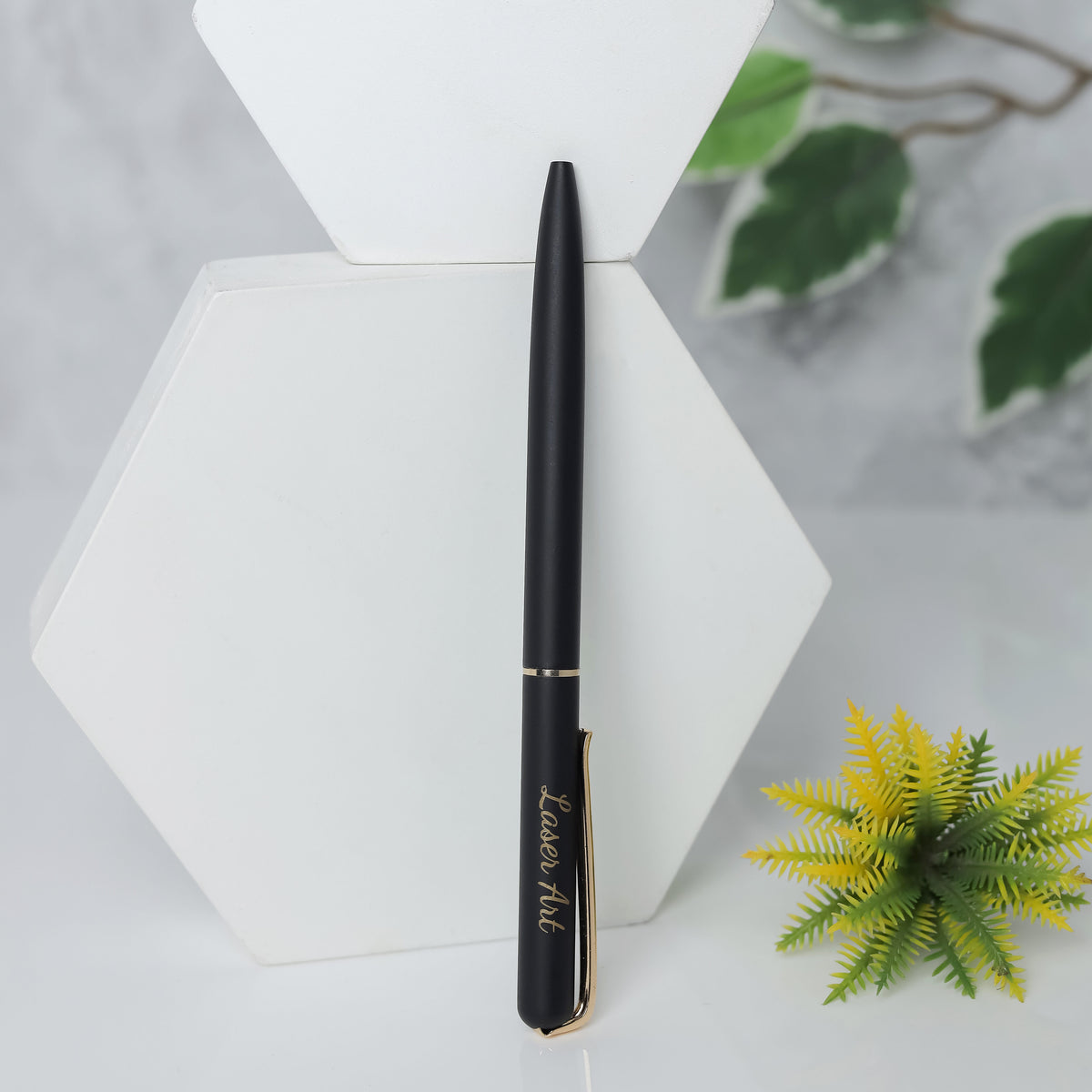 Personalized Black Pen with Gold Trim - A Luxurious Writing Instrument for Professionals and Special Occasions